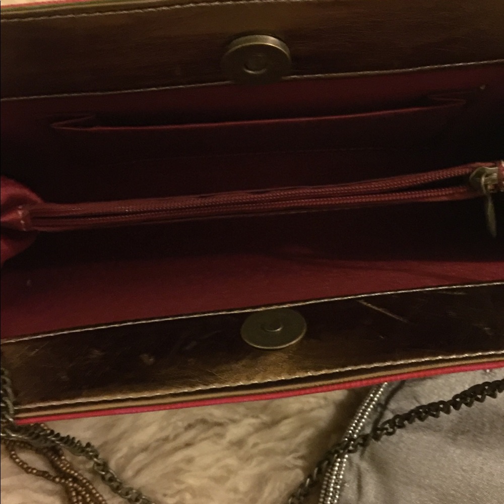 Purses - Picture 6 of 8